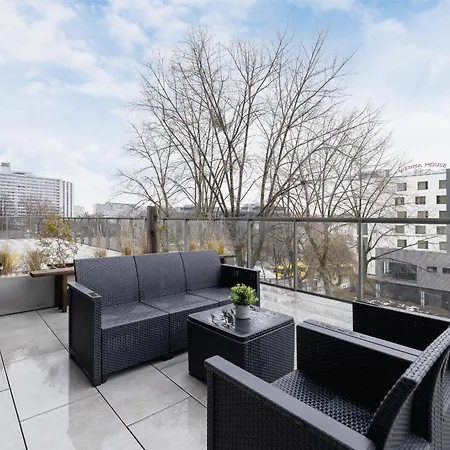 Apartmán Exclusive In With Balcony, Parking, Gym And Sauna By Renters *