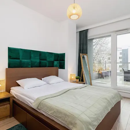 Apartment Exclusive In With Balcony, Parking, Gym And Sauna By Renters