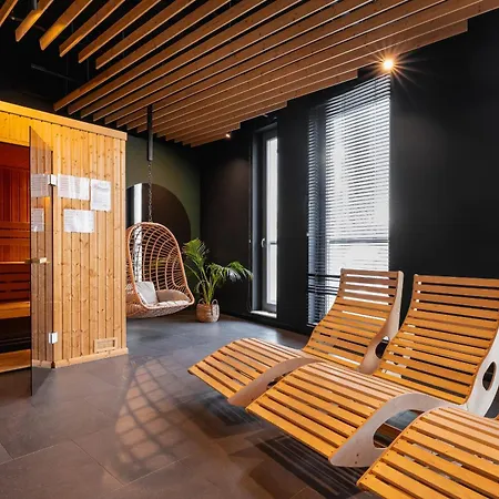 Exclusive In With Balcony, Parking, Gym And Sauna By Renters *