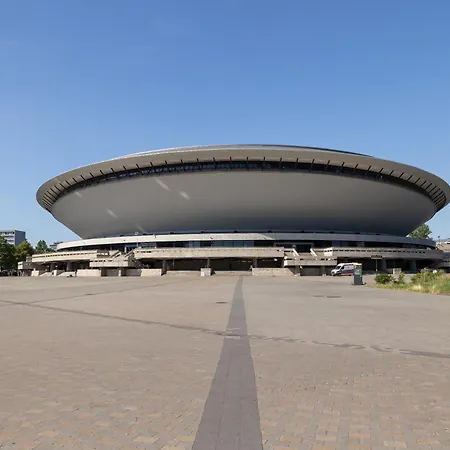 Exclusive In With Balcony, Parking, Gym And Sauna By Renters *