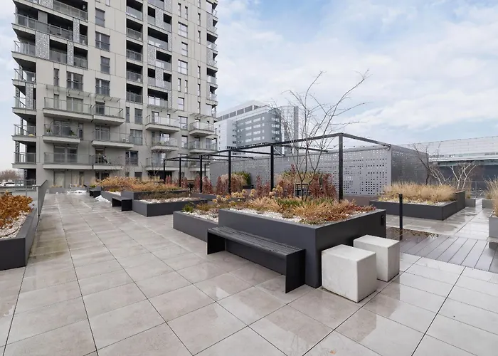 Exclusive In With Balcony, Parking, Gym And Sauna By Renters Apartamento *