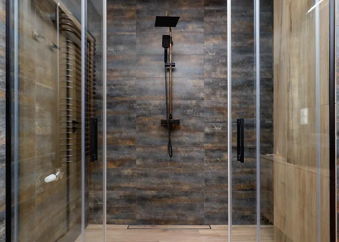 Exclusive In With Balcony, Parking, Gym And Sauna By Renters *