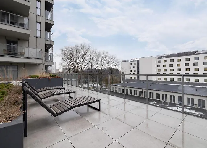 Exclusive In With Balcony, Parking, Gym And Sauna By Renters Katowice