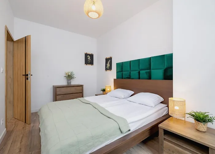 Exclusive In With Balcony, Parking, Gym And Sauna By Renters Apartamento Katowice